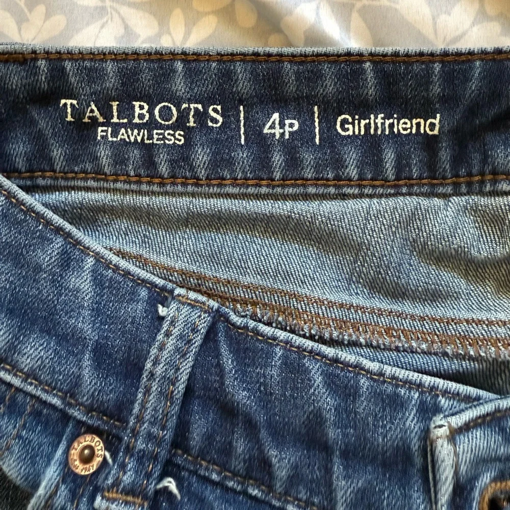 Talbots Blue Ankle Cropped Jeans size 4P - Picture 5 of 6